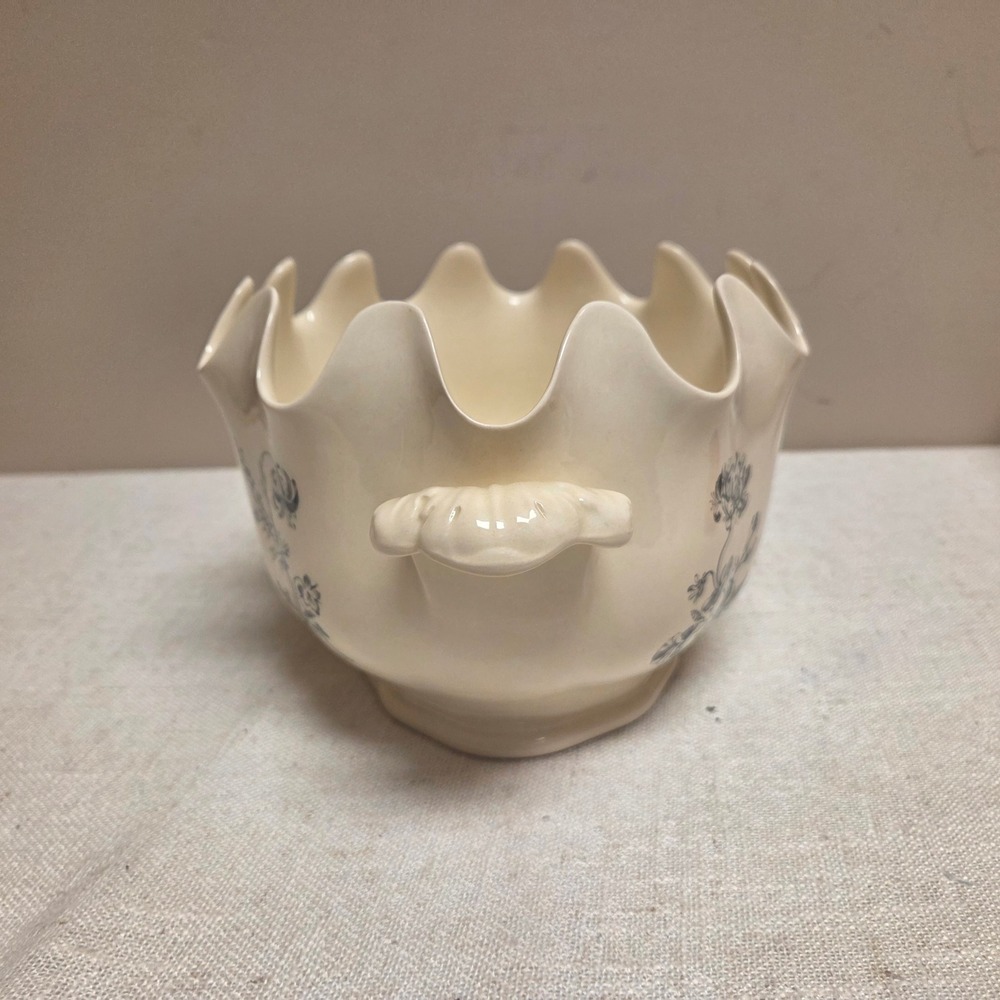 Wedgwood Club Monteith Bowl 1st Edition 1953 Original 13 colonies. REPLICA - Picture 4 of 6